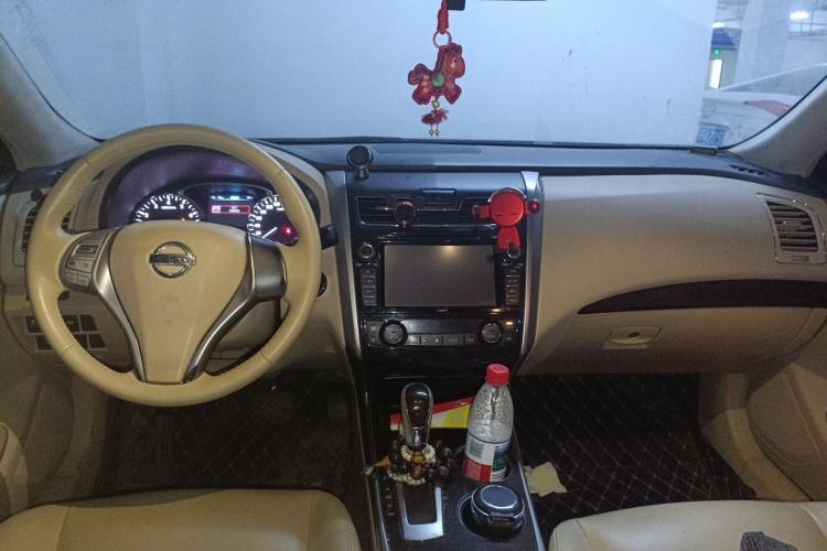 Used Nissan Teana 2013 2.0L XE Fashion Edition Center Console