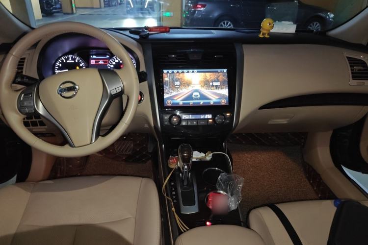 Used Nissan Teana 2013 2.0L XL Comfort Edition Center Console