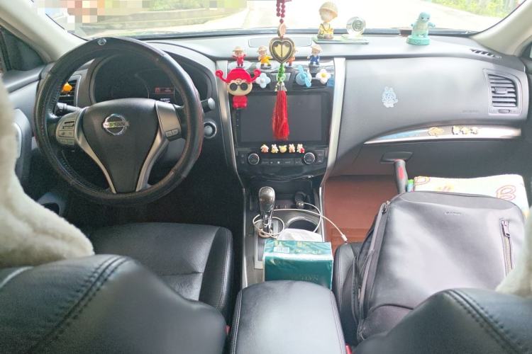 Used Nissan Teana 2013 2.0L XL Comfort Edition Center Console