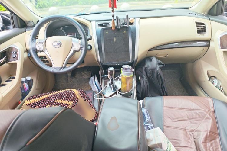 Used Nissan Teana 2013 2.0L XL Comfort Edition Center Console