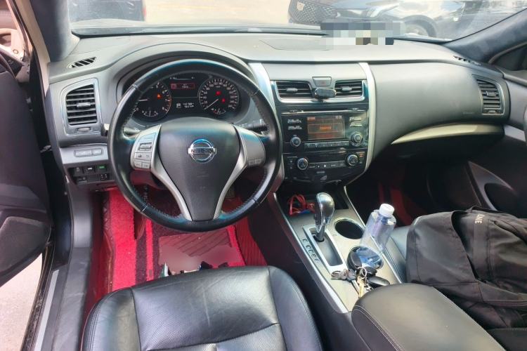 Used Nissan Teana 2013 2.0L XL Comfort Edition Center Console