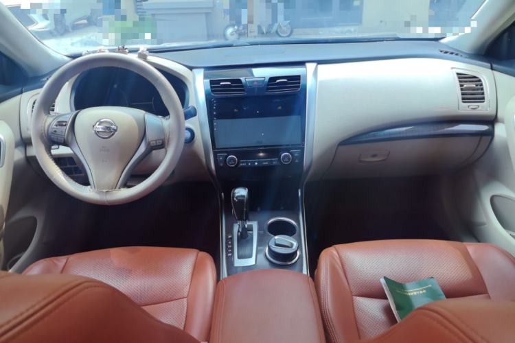 Used Nissan Teana 2013 2.0L XL Comfort Edition Center Console