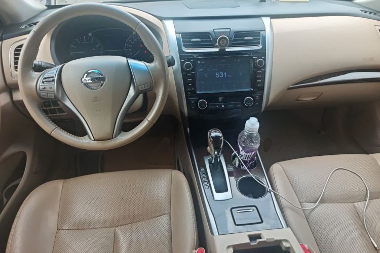 Used Nissan Teana 2013 2.0L XL Comfort Edition Center Console