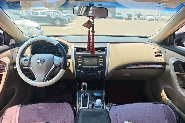 Used Nissan Teana 2013 2.0L XL Comfort Edition Center Console