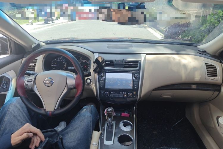 Used Nissan Teana 2013 2.0L XL Comfort Edition Center Console