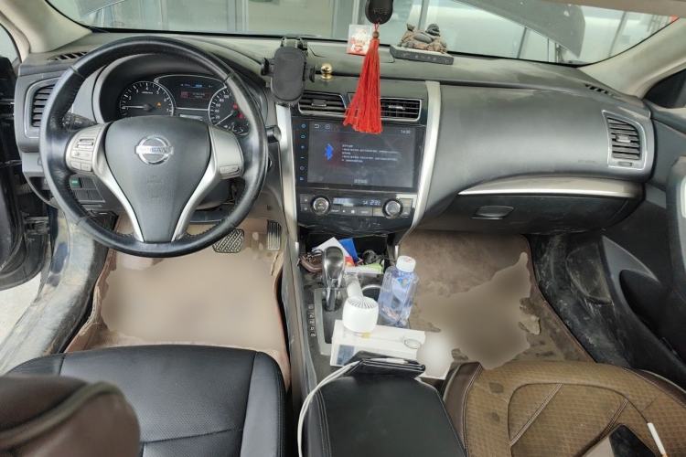 Used Nissan Teana 2013 2.0L XL Comfort Edition Center Console