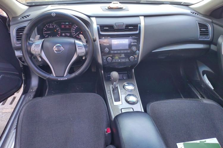 Used Nissan Teana 2013 2.5L XL Leading Edition Center Console