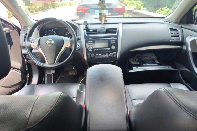 Used Nissan Teana 2013 2.0L XL Comfort Edition Center Console