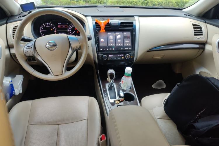Used Nissan Teana 2013 2.0L XL Comfort Edition Center Console
