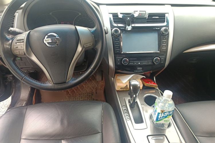 Used Nissan Teana 2013 2.0L XL Comfort Edition Center Console