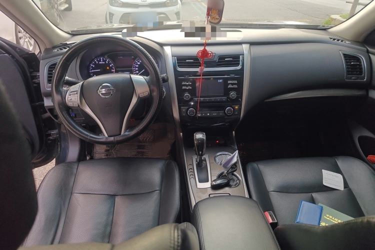 Used Nissan Teana 2013 2.0L XL Comfort Edition Center Console