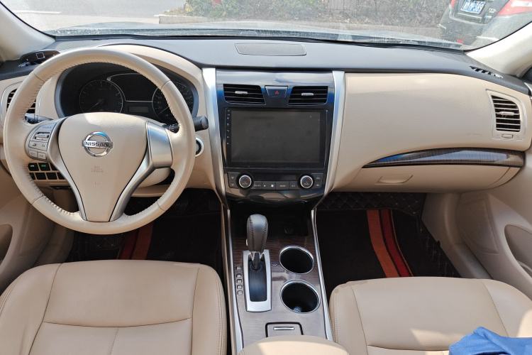 Used Nissan Teana 2013 2.0L XE Fashion Edition Center Console