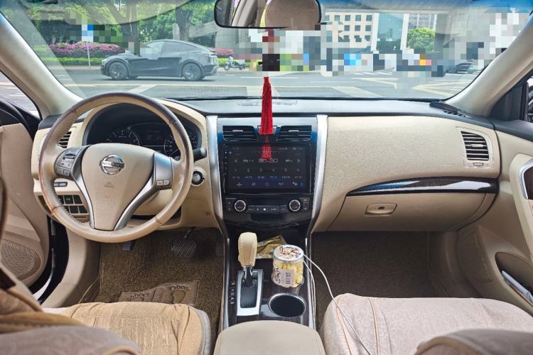 Used Nissan Teana 2013 2.0L XL Comfort Edition Center Console