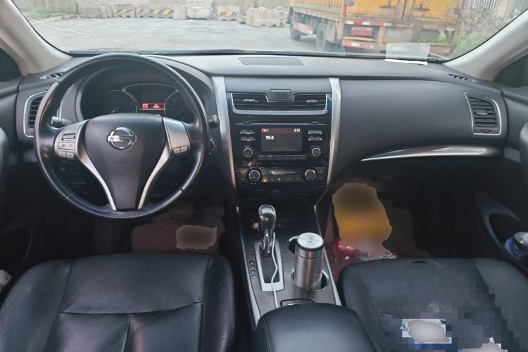 Used Nissan Teana 2013 2.0L XL Comfort Edition Center Console