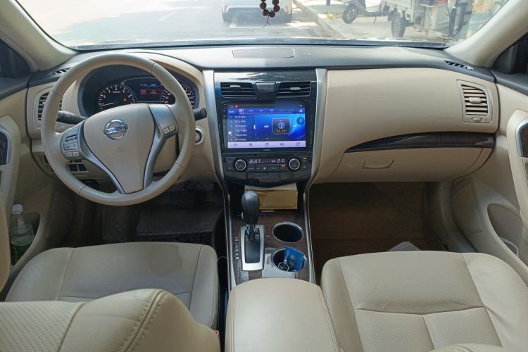 Used Nissan Teana 2013 2.0L XL Comfort Edition Center Console