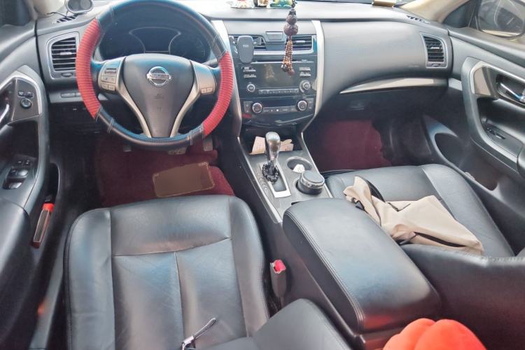 Used Nissan Teana 2013 2.0L XL Comfort Edition Center Console
