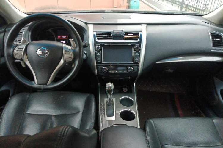 Used Nissan Teana 2013 2.5L XL-NAVI Luxury Edition Center Console