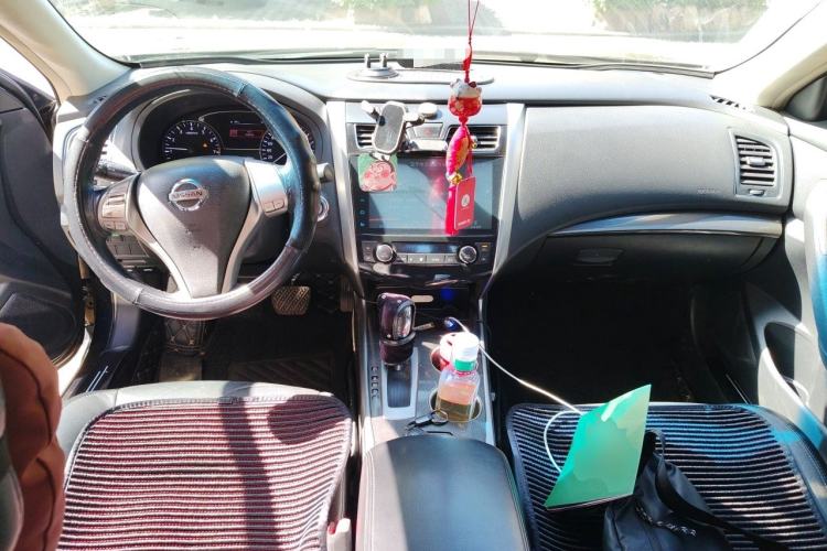 Used Nissan Teana 2013 2.0L XL Comfort Edition Center Console