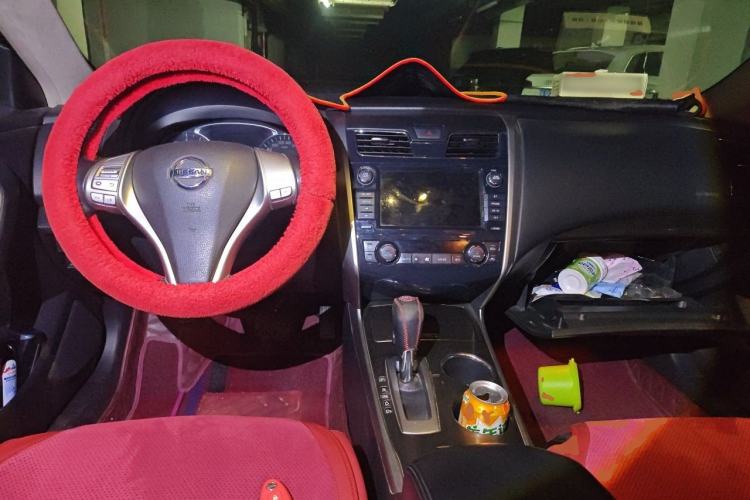 Used Nissan Teana 2013 2.0L XL Comfort Edition Center Console