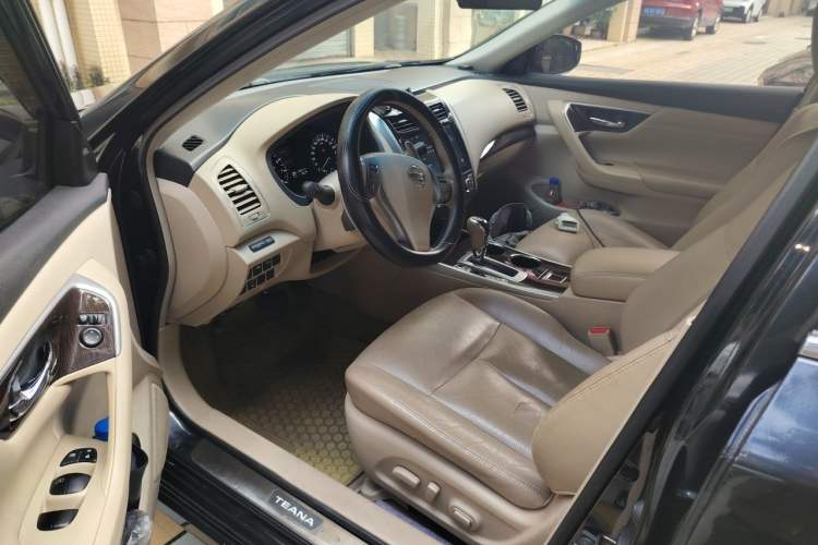 Used Nissan Teana 2013 2.5L XL-NAVI Tech Smart Enjoyment Edition Driver Seat