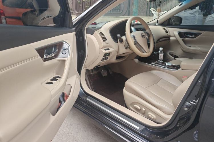 Used Nissan Teana 2013 2.5L XL-NAVI Luxury Edition Driver Seat