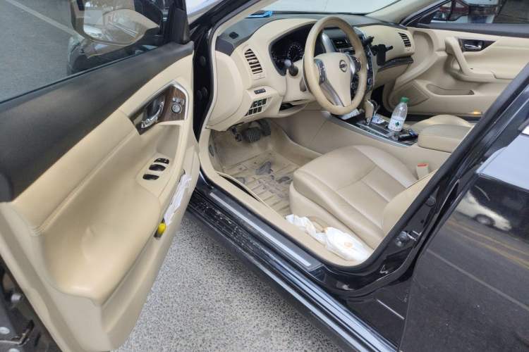 Used Nissan Teana 2013 2.5L XL-NAVI Luxury Edition Driver Seat