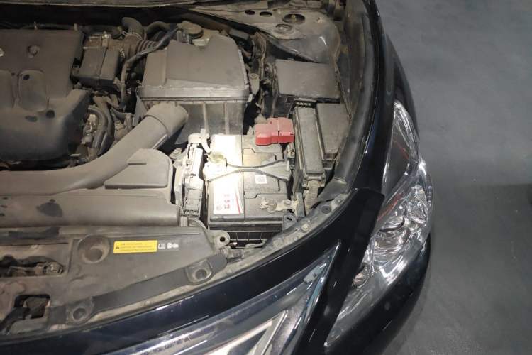 Used Nissan Teana 2013 2.0L XL Comfort Edition Engine Bay Left