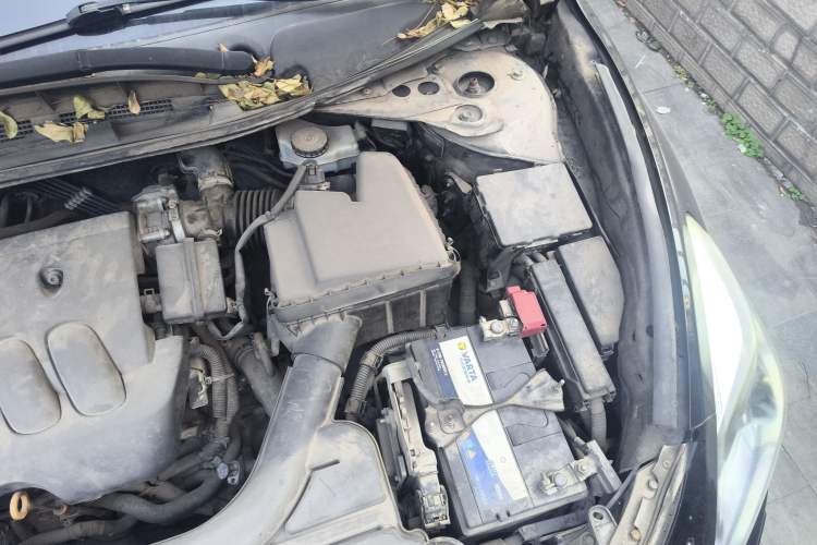 Used Nissan Teana 2013 2.0L XL Comfort Edition Engine Bay Left
