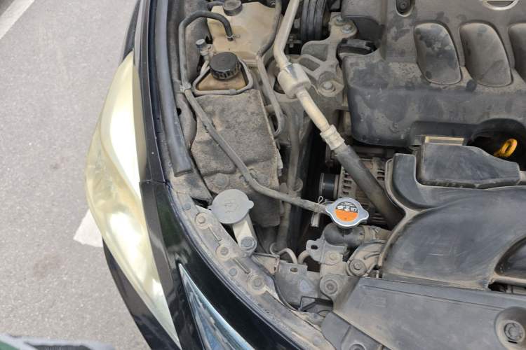 Used Nissan Teana 2013 2.0L XL Comfort Edition Engine Bay Right