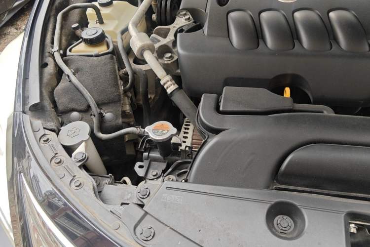 Used Nissan Teana 2013 2.0L XL Comfort Edition Engine Bay Right