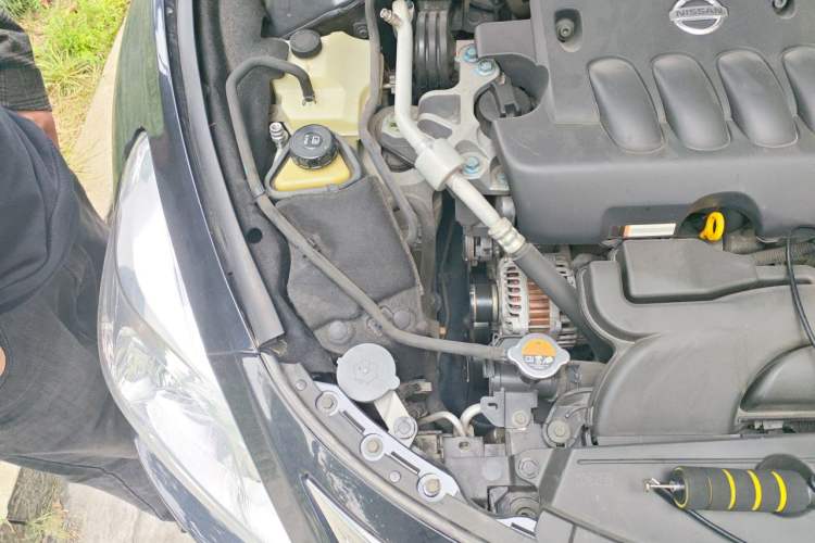 Used Nissan Teana 2013 2.0L XL Comfort Edition Engine Bay Right
