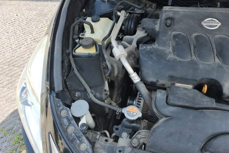 Used Nissan Teana 2013 2.0L XL Comfort Edition Engine Bay Right