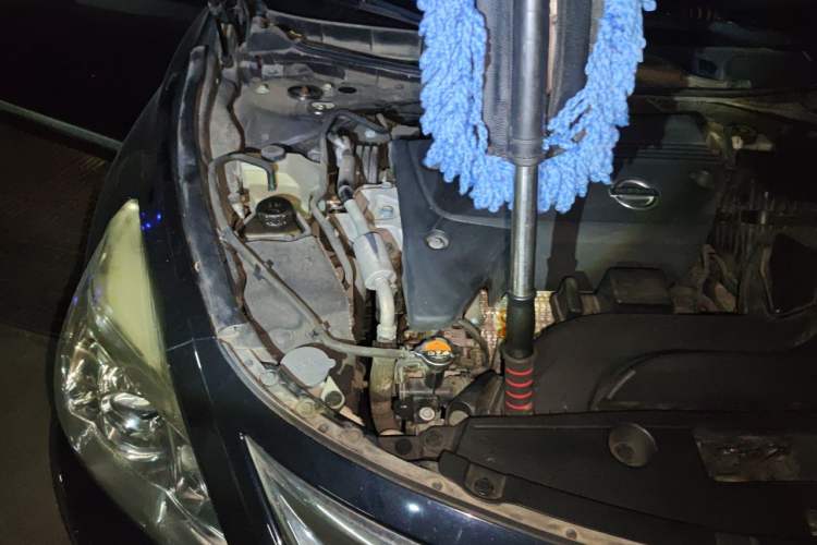 Used Nissan Teana 2013 2.5L XL Leading Edition Engine Bay Right
