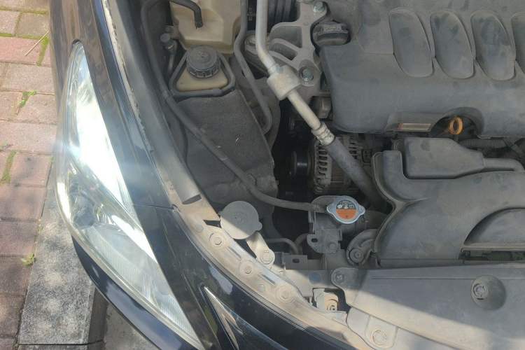Used Nissan Teana 2013 2.0L XL Comfort Edition Engine Bay Right