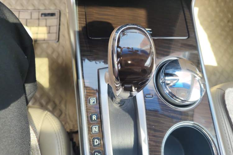 Used Nissan Teana 2013 2.0L XL Comfort Edition Gear Lever