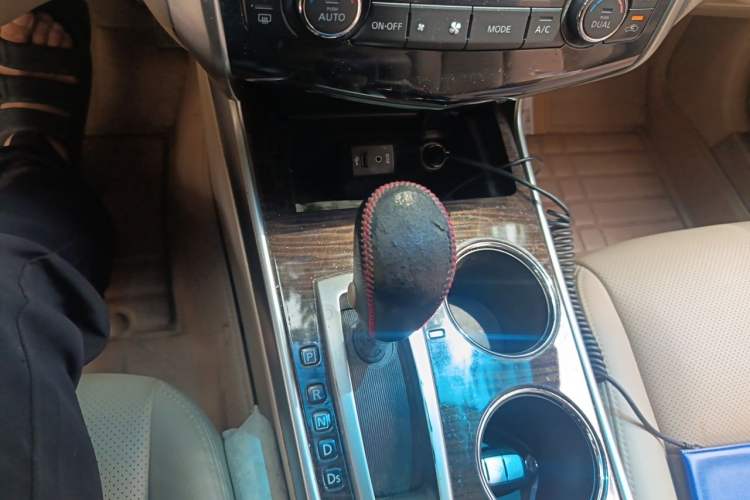 Used Nissan Teana 2013 2.0L XL Comfort Edition Gear Lever