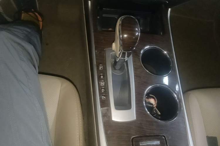 Used Nissan Teana 2013 2.0L XL Comfort Edition Gear Lever