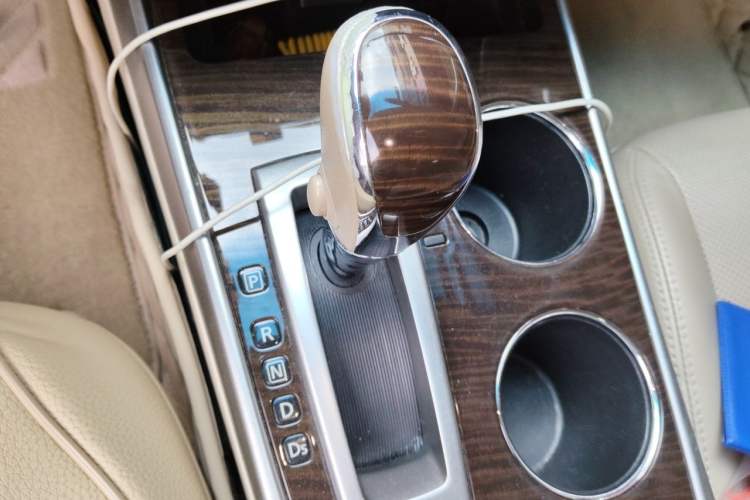 Used Nissan Teana 2013 2.0L XL Comfort Edition Gear Lever