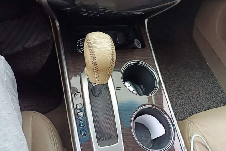 Used Nissan Teana 2013 2.0L XE Fashion Edition Gear Lever