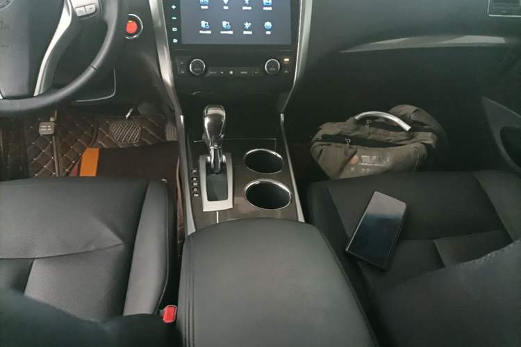 Used Nissan Teana 2013 2.0L XL Comfort Edition Gear Lever