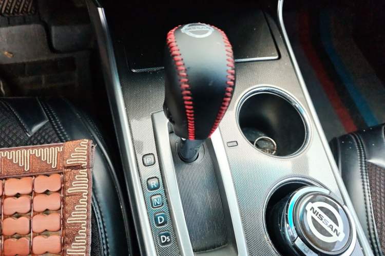 Used Nissan Teana 2013 2.0L XL Comfort Edition Gear Lever