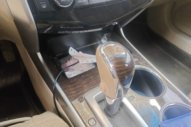 Used Nissan Teana 2013 2.0L XL Comfort Edition Gear Lever