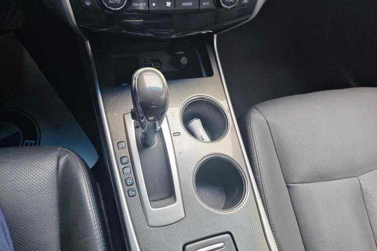Used Nissan Teana 2013 2.0L XL Comfort Edition Gear Lever