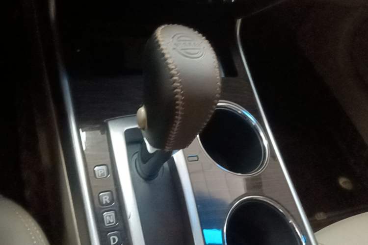 Used Nissan Teana 2013 2.0L XE Fashion Edition Gear Lever