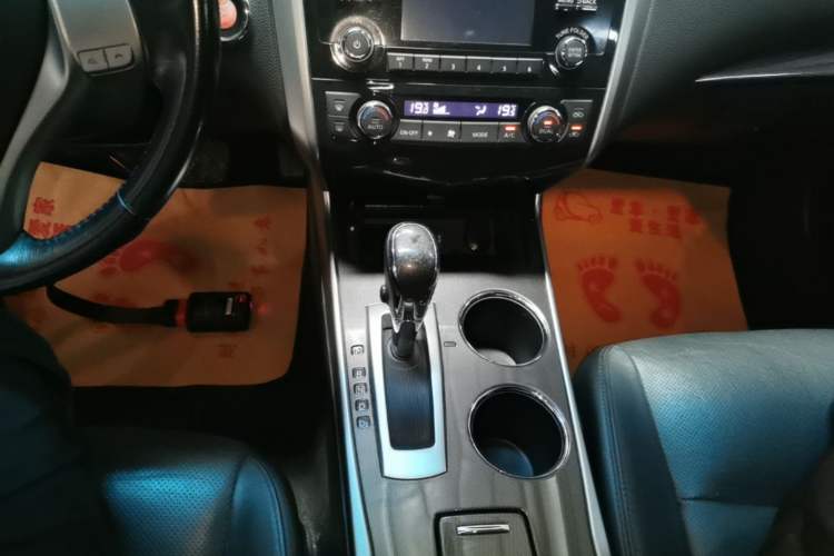 Used Nissan Teana 2013 2.0L XL Comfort Edition Gear Lever