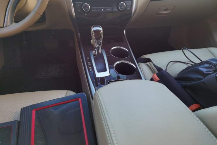 Used Nissan Teana 2013 2.0L XL Comfort Edition Gear Lever