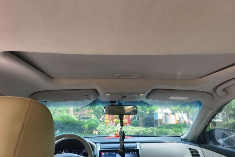 Used Nissan Teana 2013 2.0L XL Comfort Edition Headliner