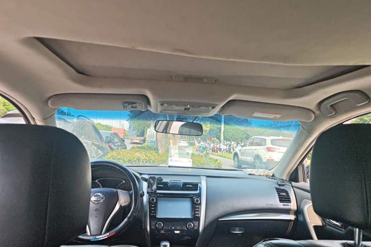 Used Nissan Teana 2013 2.0L XL Comfort Edition Headliner