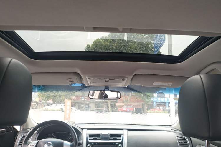 Used Nissan Teana 2013 2.0L XL Comfort Edition Headliner
