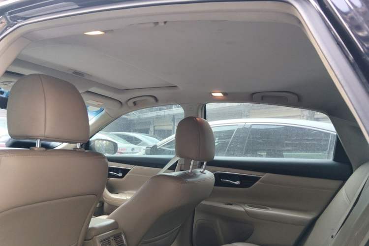 Used Nissan Teana 2013 2.0L XL Comfort Edition Headliner